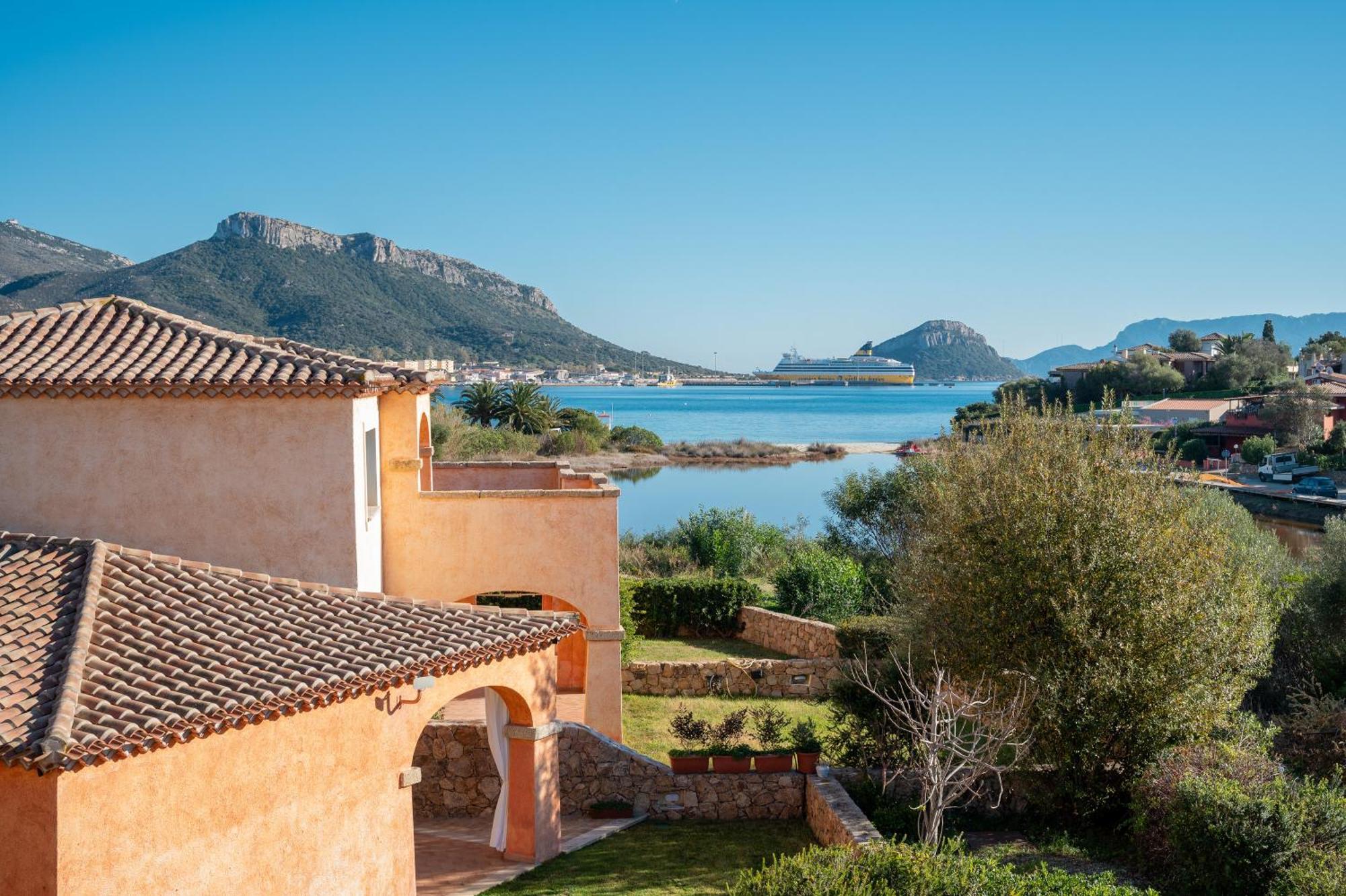 Villaggio Perlacea - Your House In Sardinia Golfo Aranci Exteriör bild
