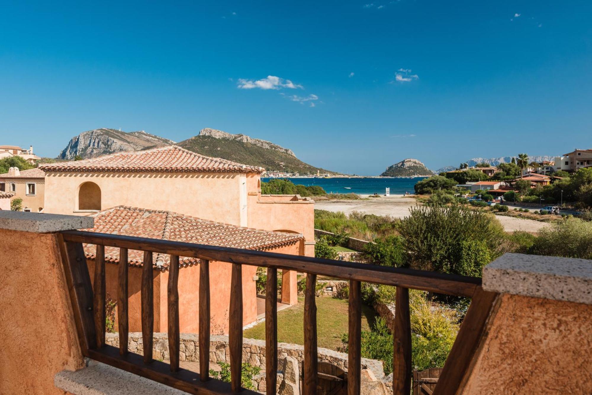 Villaggio Perlacea - Your House In Sardinia Golfo Aranci Exteriör bild