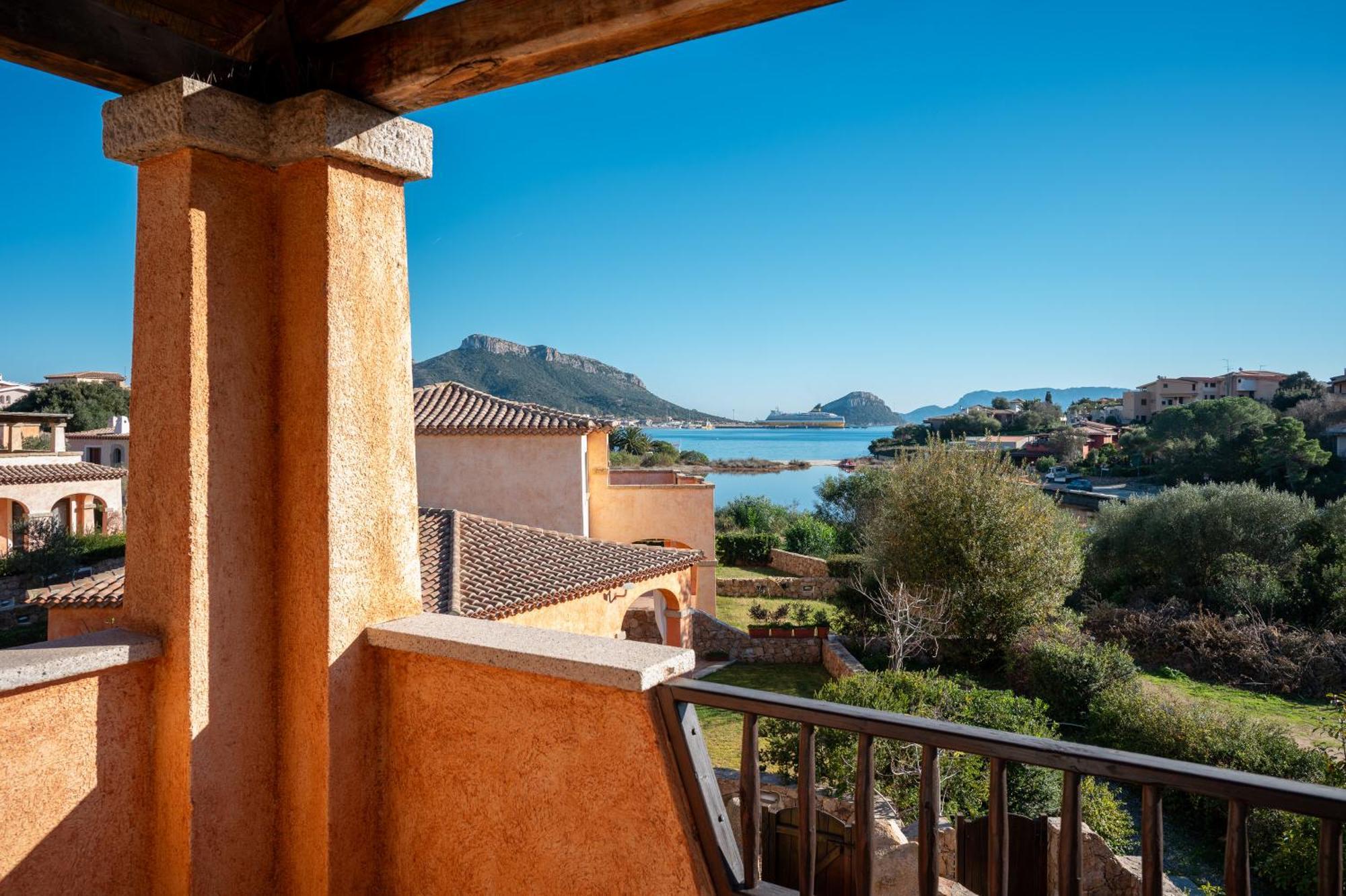 Villaggio Perlacea - Your House In Sardinia Golfo Aranci Exteriör bild