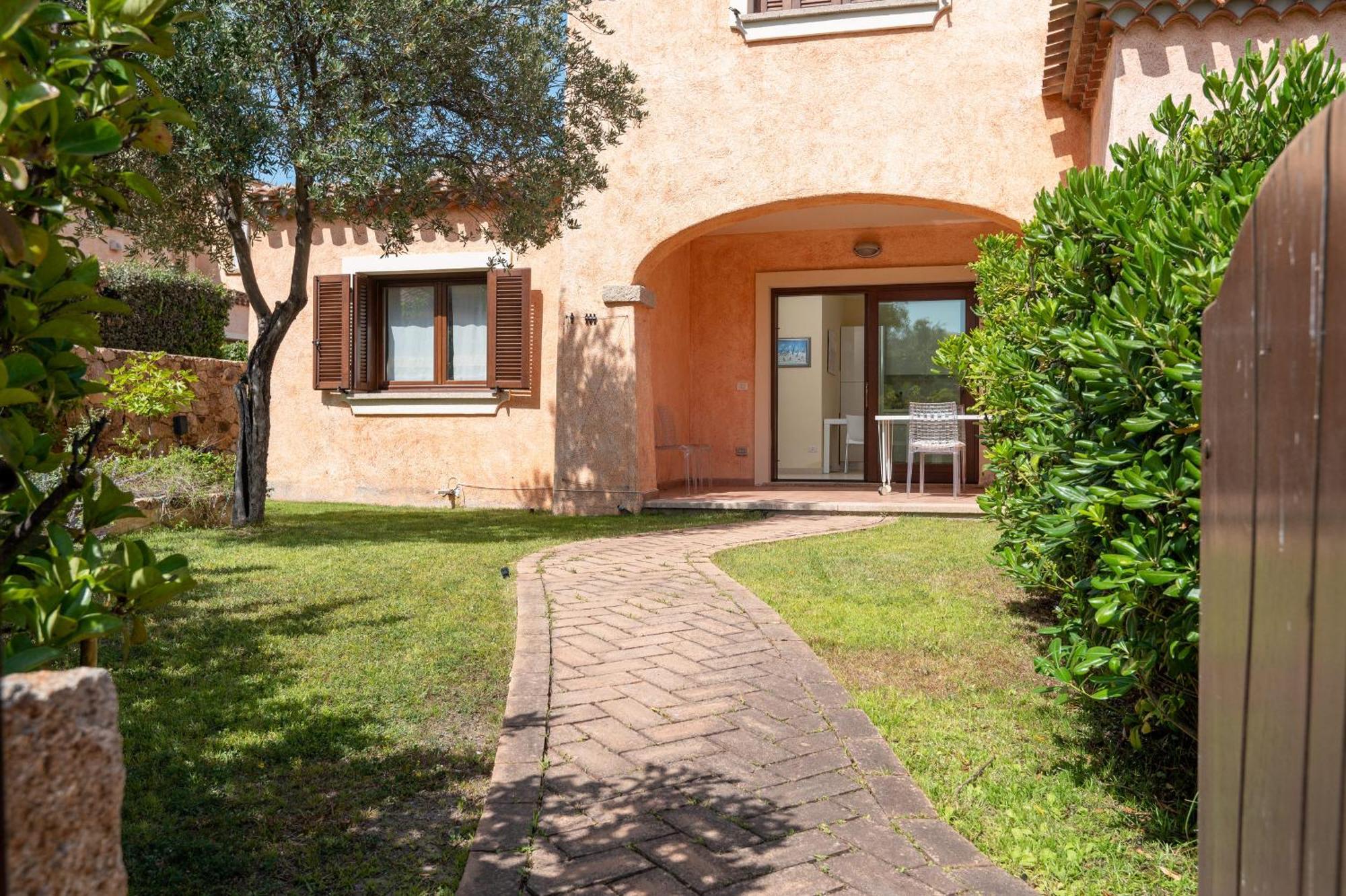 Villaggio Perlacea - Your House In Sardinia Golfo Aranci Exteriör bild